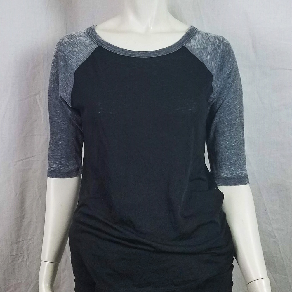 Thin Black Baseball Tee 3/4 Sleeve Gray Boatneck
